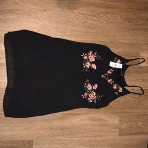 Kendall and Kylie black dress